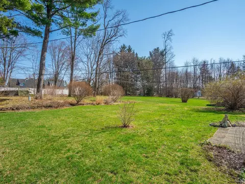 15 Cherry Ln, Glenville, NY 12302 photo 8
