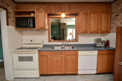 199 Vly Rd, Schenectady, NY 12309 photo 17