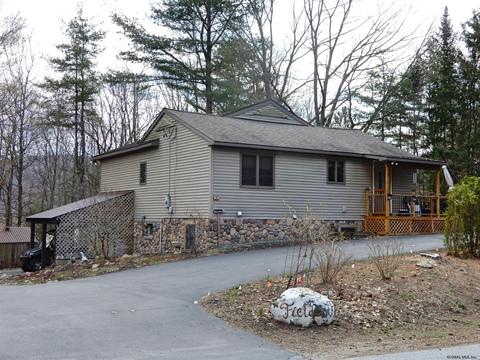 7 Edinburg Homes For Sale Edinburg Ny Real Estate Movoto