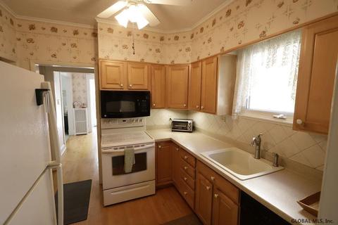 722 Decamp Ave, Schenectady, NY 12309 photo 15
