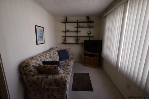 722 Decamp Ave, Schenectady, NY 12309 photo 10