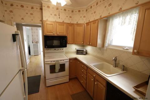 722 Decamp Ave, Schenectady, NY 12309 photo 14