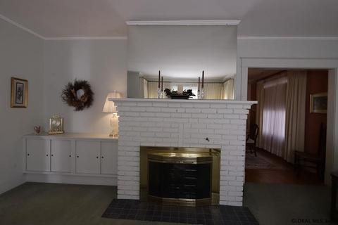 722 Decamp Ave, Schenectady, NY 12309 photo 4
