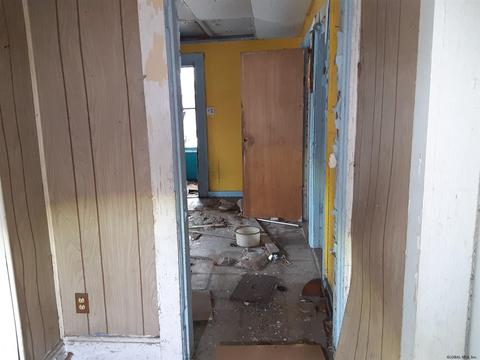 411 Summit Ave, Schenectady, NY 12307 photo 18