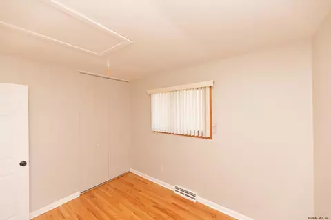 987 Burdeck St, Schenectady, NY 12306 photo 26
