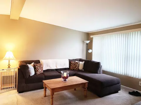 504 Chadwick Rd, Schenectady, NY 12304 photo 15