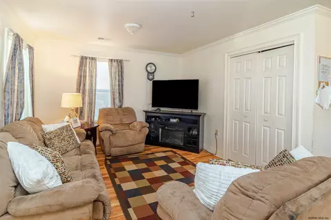 522 Gerling St, Schenectady, NY 12308 photo 7