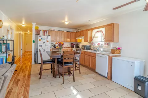 522 Gerling St, Schenectady, NY 12308 photo 3