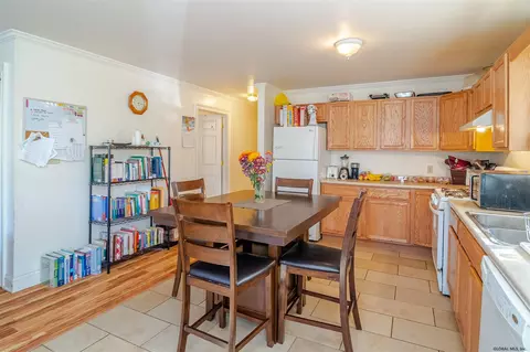 522 Gerling St, Schenectady, NY 12308 photo 4