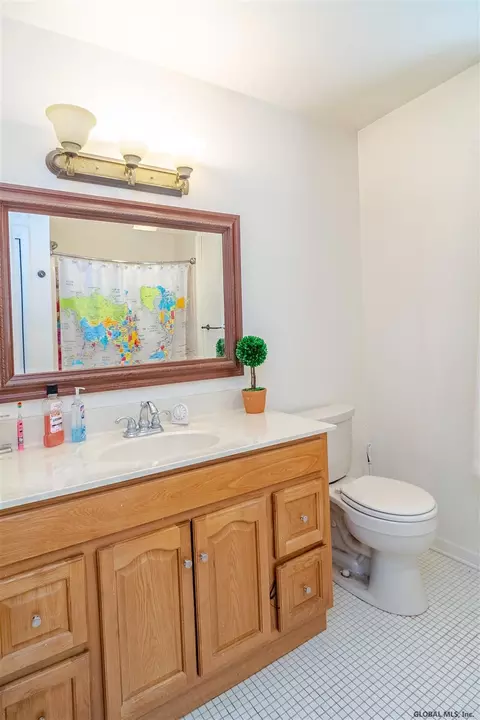 522 Gerling St, Schenectady, NY 12308 photo 13