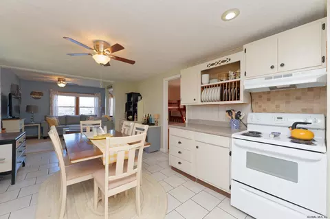399 Spring Rd, Duanesburg, NY 12053 photo 17