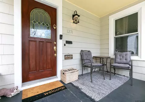 1274 Garner Ave, Schenectady, NY 12309 photo 2