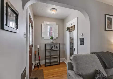 1274 Garner Ave, Schenectady, NY 12309 photo 3