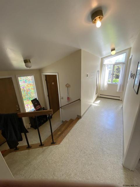 824 Decamp Ave, Schenectady, NY 12309 photo 23