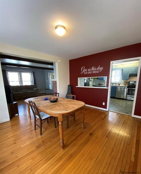 824 Decamp Ave, Schenectady, NY 12309 photo 14