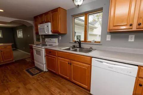 1662 County Highway 107, Amsterdam, NY 12010 photo 4