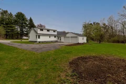 1662 County Highway 107, Amsterdam, NY 12010 photo 2