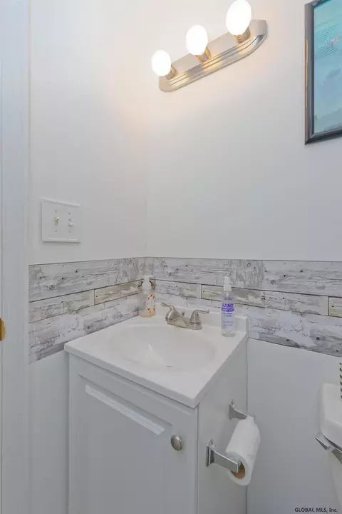 124 Bozenkill Rd, Altamont, NY 12009 photo 32