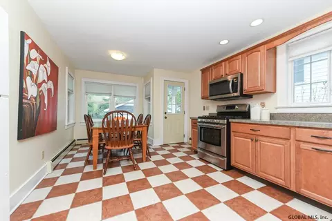 34 Roweland Ave, Delmar, NY 12054 photo 13