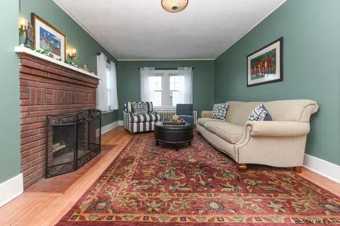 34 Roweland Ave, Delmar, NY 12054 photo 4