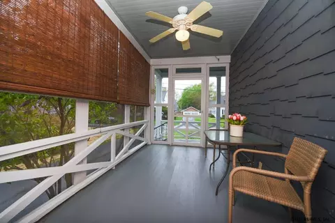 34 Roweland Ave, Delmar, NY 12054 photo 3