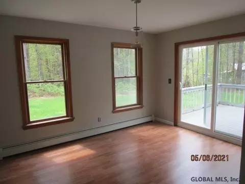 2 Pine Brook Dr, Ballston Spa, NY 12020 photo 4