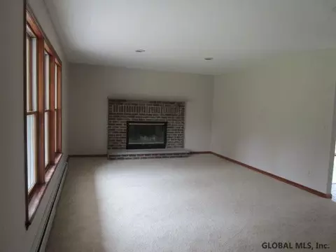 2 Pine Brook Dr, Ballston Spa, NY 12020 photo 3