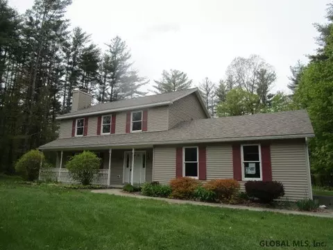 2 Pine Brook Dr, Ballston Spa, NY 12020 photo 1