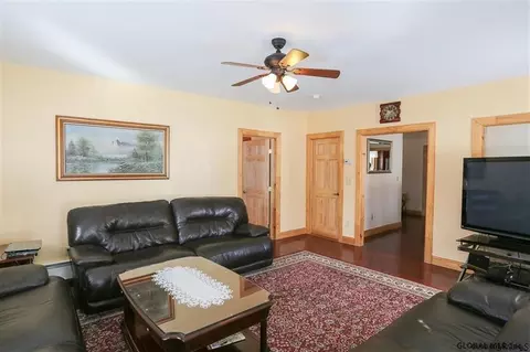 5 Asprion Rd, Glenmont, NY 12077 photo 17