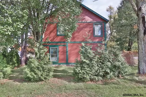 5 Asprion Rd, Glenmont, NY 12077 photo 4