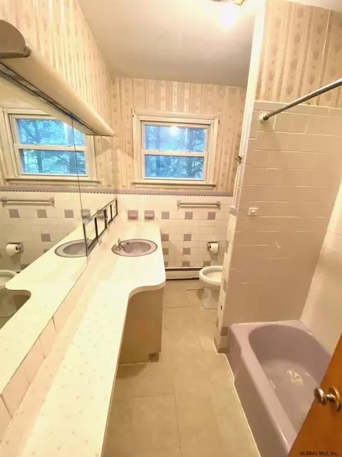 334 W Maple St, Corinth, NY 12822 photo 14
