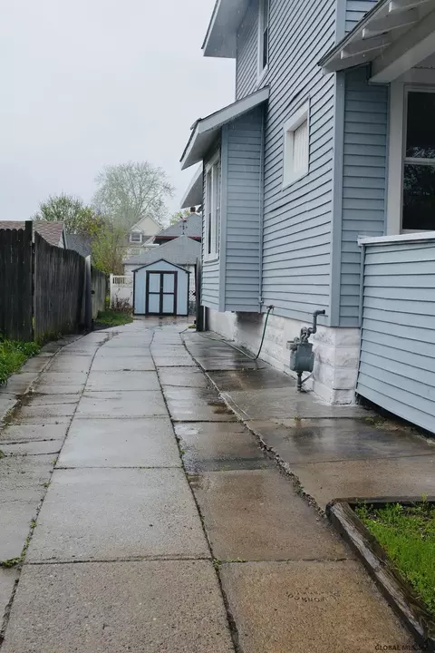 23 Frank St, Schenectady, NY 12304 photo 10