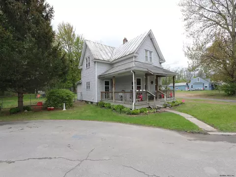 1935 Tower Ave, Schenectady, NY 12304 photo 3