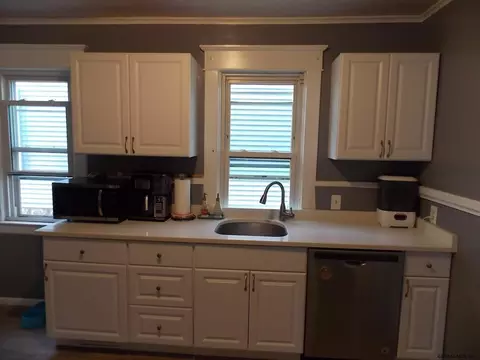 1140 Baker Ave, Schenectady, NY 12309 photo 3