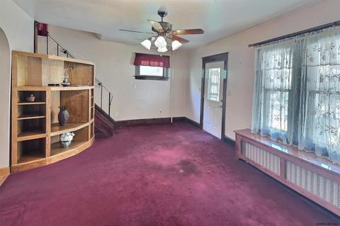 16 Cornell St, Schenectady, NY 12304 photo 5
