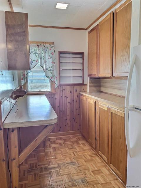 16 Cornell St, Schenectady, NY 12304 photo 8