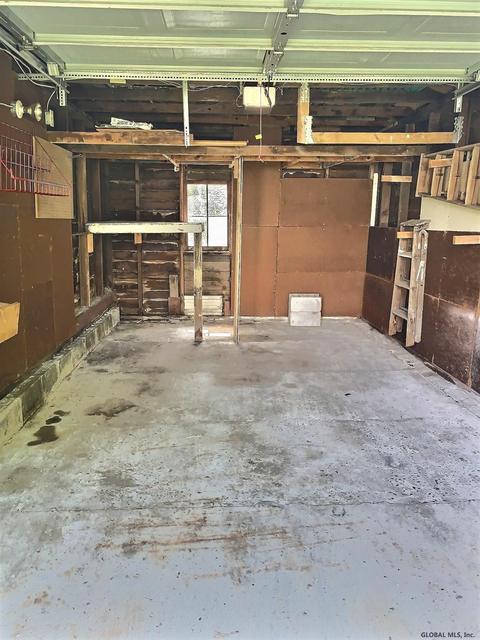 16 Cornell St, Schenectady, NY 12304 photo 14