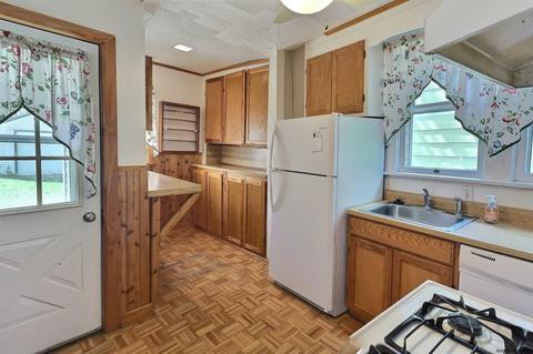 16 Cornell St, Schenectady, NY 12304 photo 7