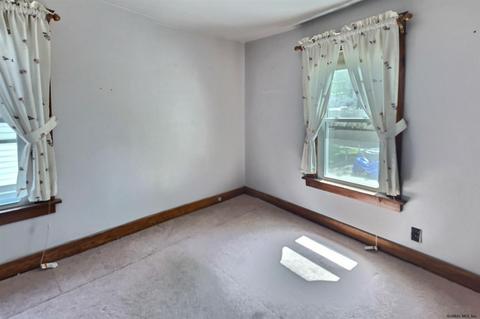 16 Cornell St, Schenectady, NY 12304 photo 17