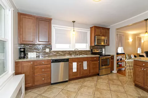 110 Central Ave, Schenectady, NY 12304 photo 17