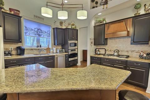 15 Chester Dr, Waterford, NY 12188 photo 13