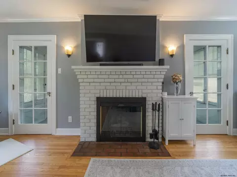 781 Wright Ave, Schenectady, NY 12309 photo 10