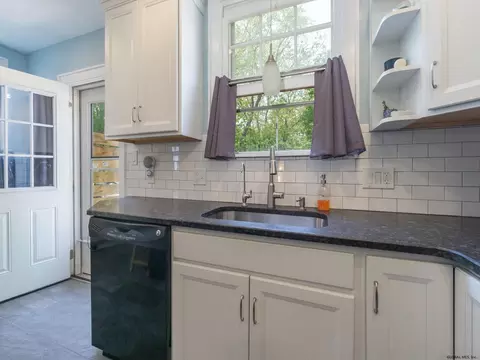 781 Wright Ave, Schenectady, NY 12309 photo 28