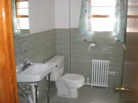 2834 Ford Ave, Schenectady, NY 12306 photo 16
