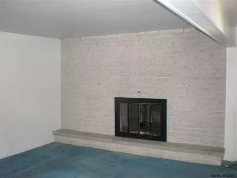 2834 Ford Ave, Schenectady, NY 12306 photo 4