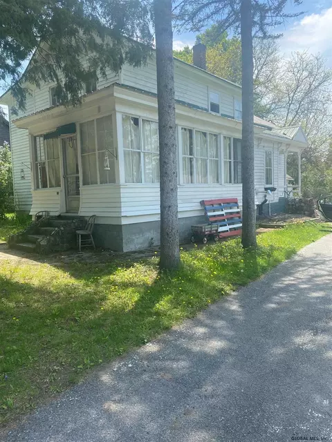 38 Maple St, Broadalbin, NY 12025 photo 1