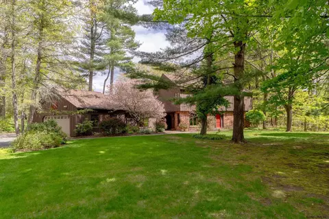 10 Coventry Rd, Glenmont, NY 12077 photo 2