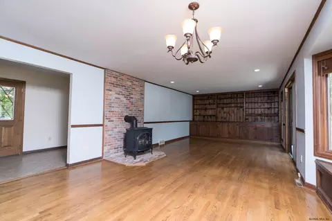 10 Coventry Rd, Glenmont, NY 12077 photo 5