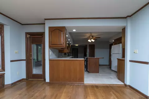 10 Coventry Rd, Glenmont, NY 12077 photo 7