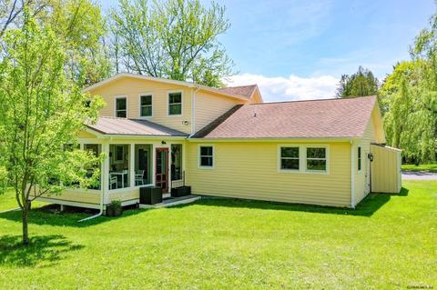 236 Ridge Rd, Schenectady, NY 12302 photo 3